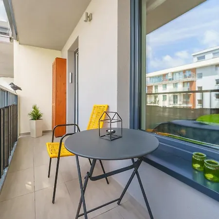 Color Apartament Kolorowy Lägenhet *
