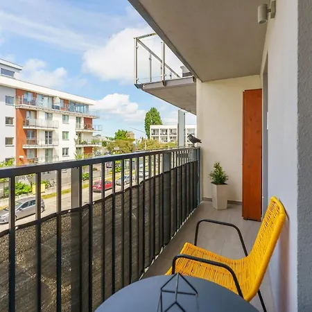 Color Apartament Kolorowy Lägenhet