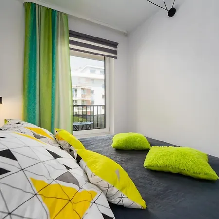 Color Apartament Kolorowy Lägenhet *